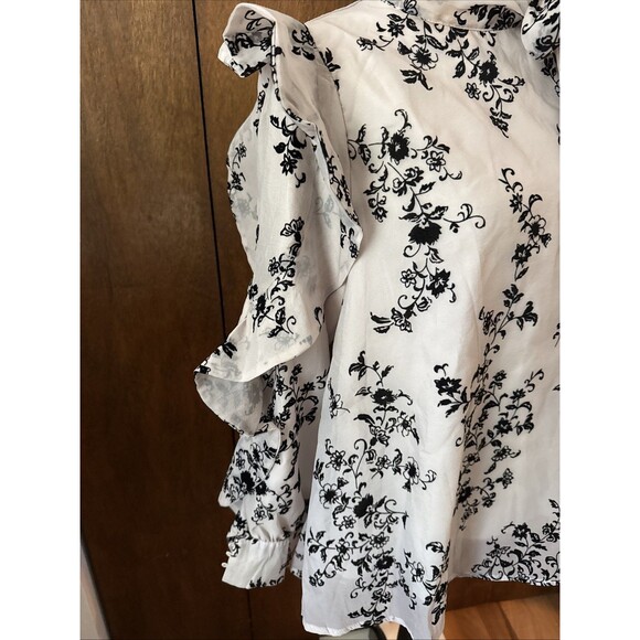 New Blouse M Beige Lined W Flocked Flowers Ruffled Sleeves Romantic Whimsy Goth - Picture 4 of 16